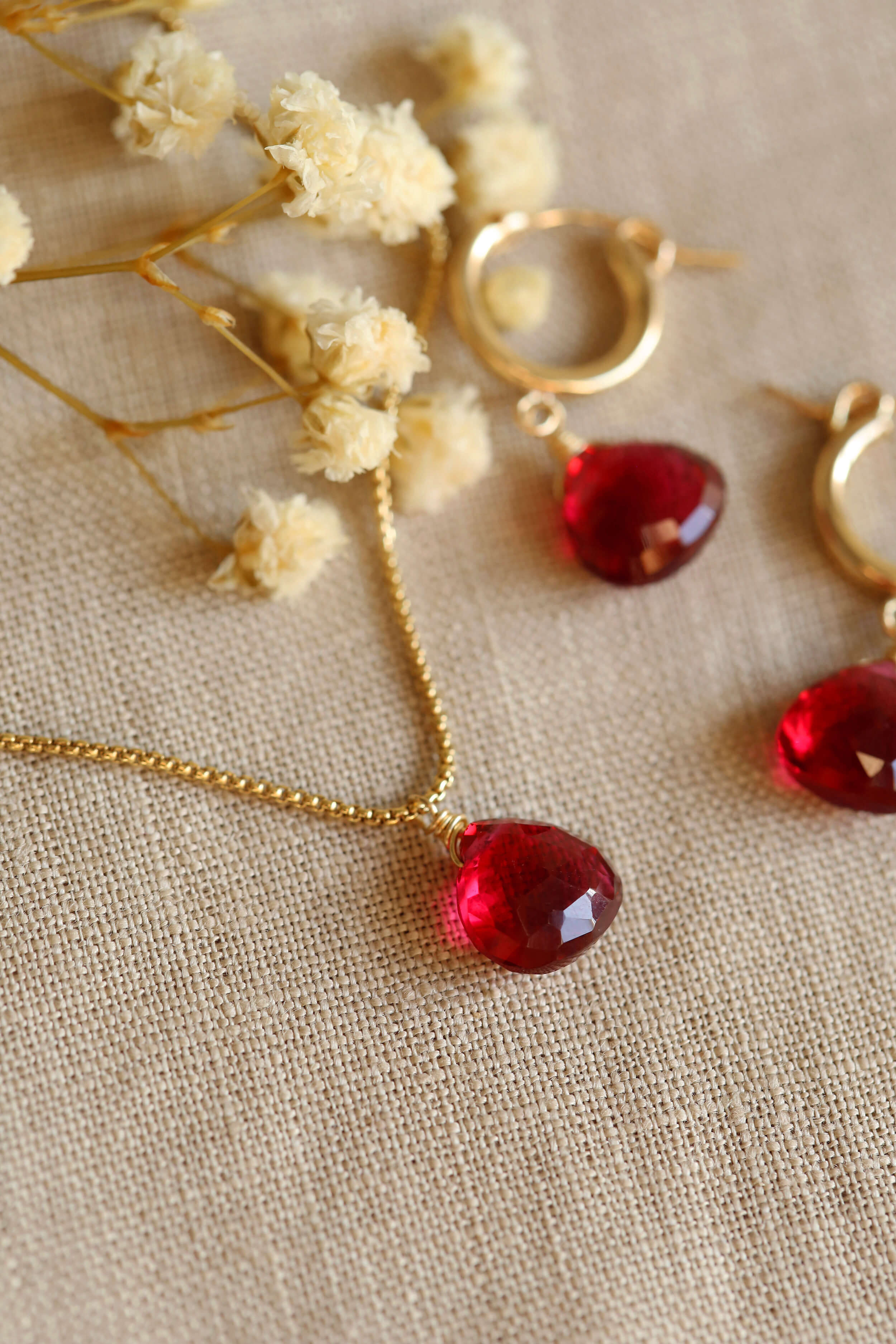 Le Bisou Earrings